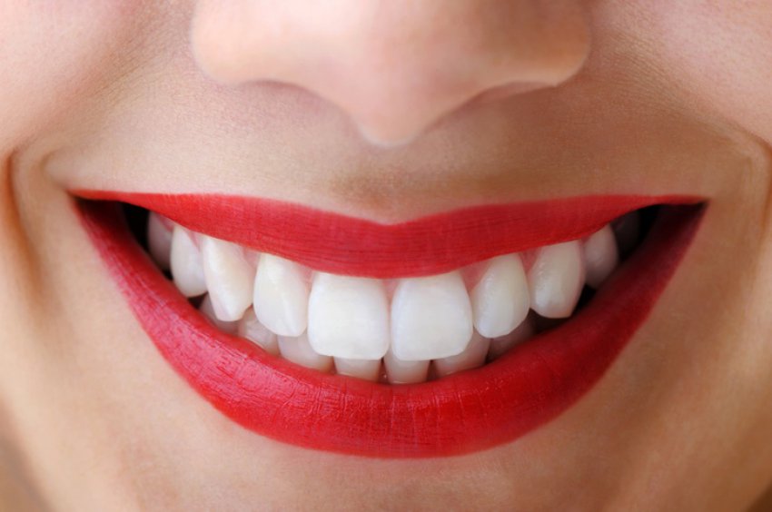 scaling i wybielanie zębów
